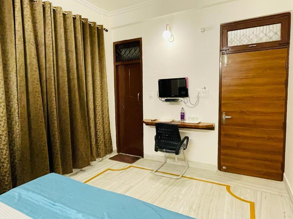 Hotel Dileep42 Λάκναου Εξωτερικό φωτογραφία