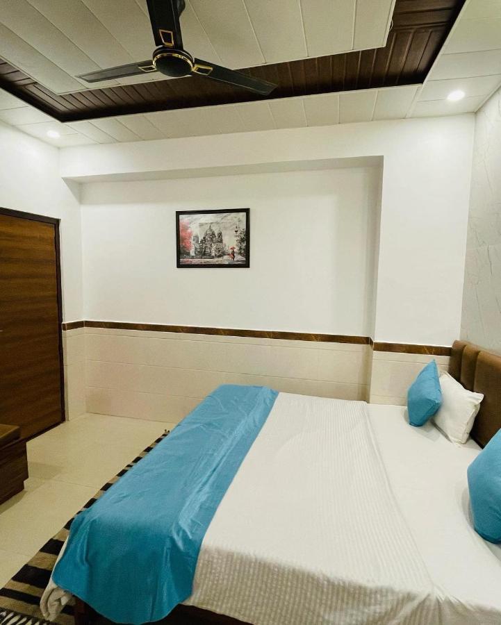 Hotel Dileep42 Λάκναου Εξωτερικό φωτογραφία