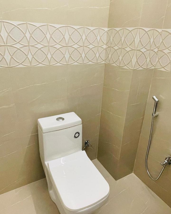Hotel Dileep42 Λάκναου Εξωτερικό φωτογραφία