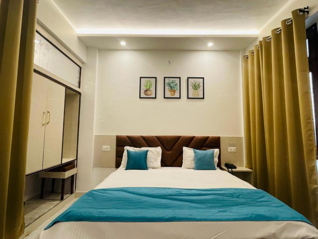 Hotel Dileep42 Λάκναου Εξωτερικό φωτογραφία