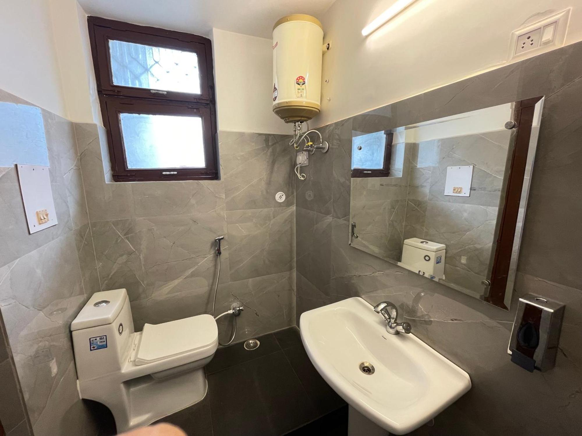 Hotel Dileep42 Λάκναου Εξωτερικό φωτογραφία