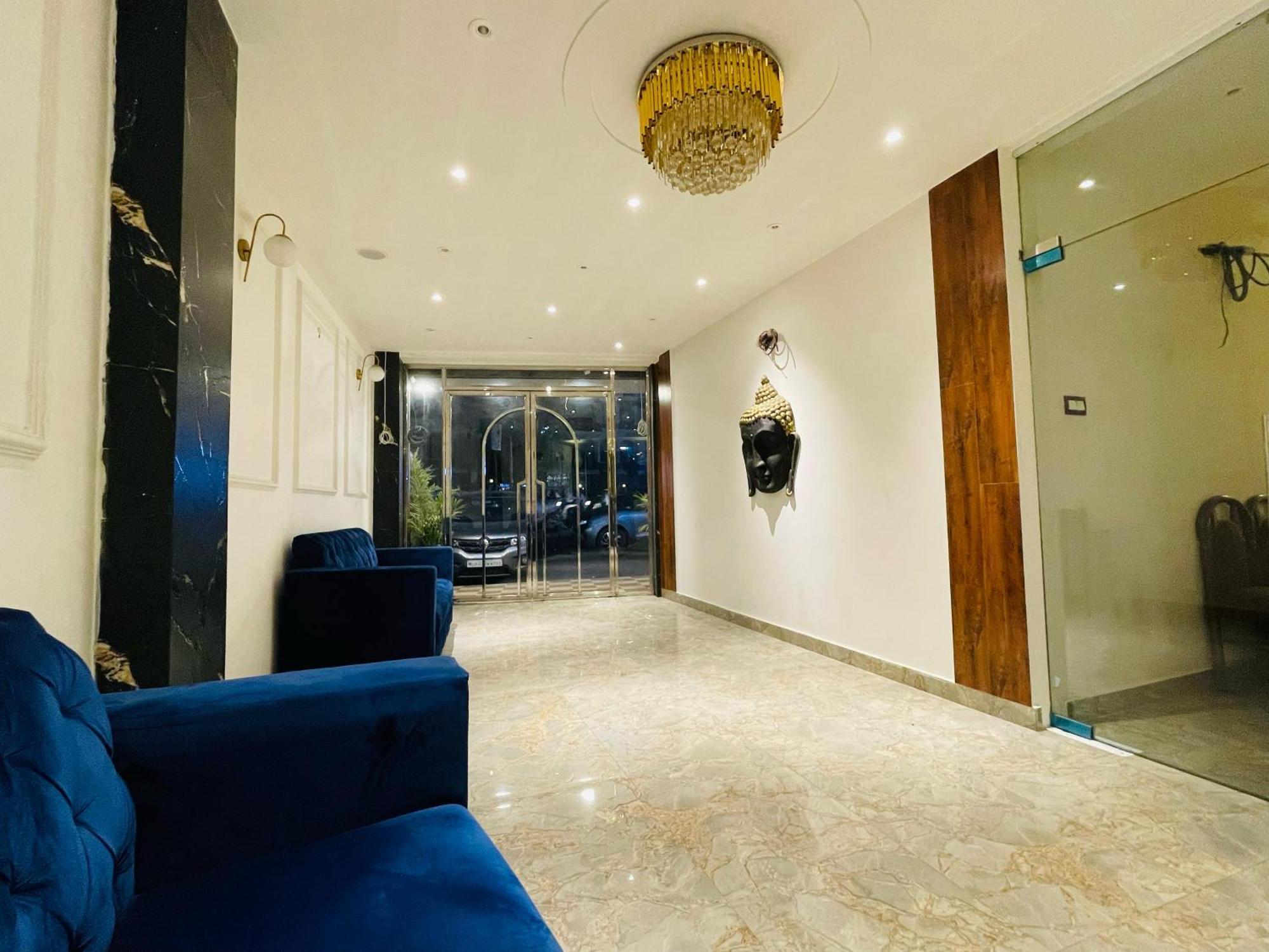Hotel Dileep42 Λάκναου Εξωτερικό φωτογραφία