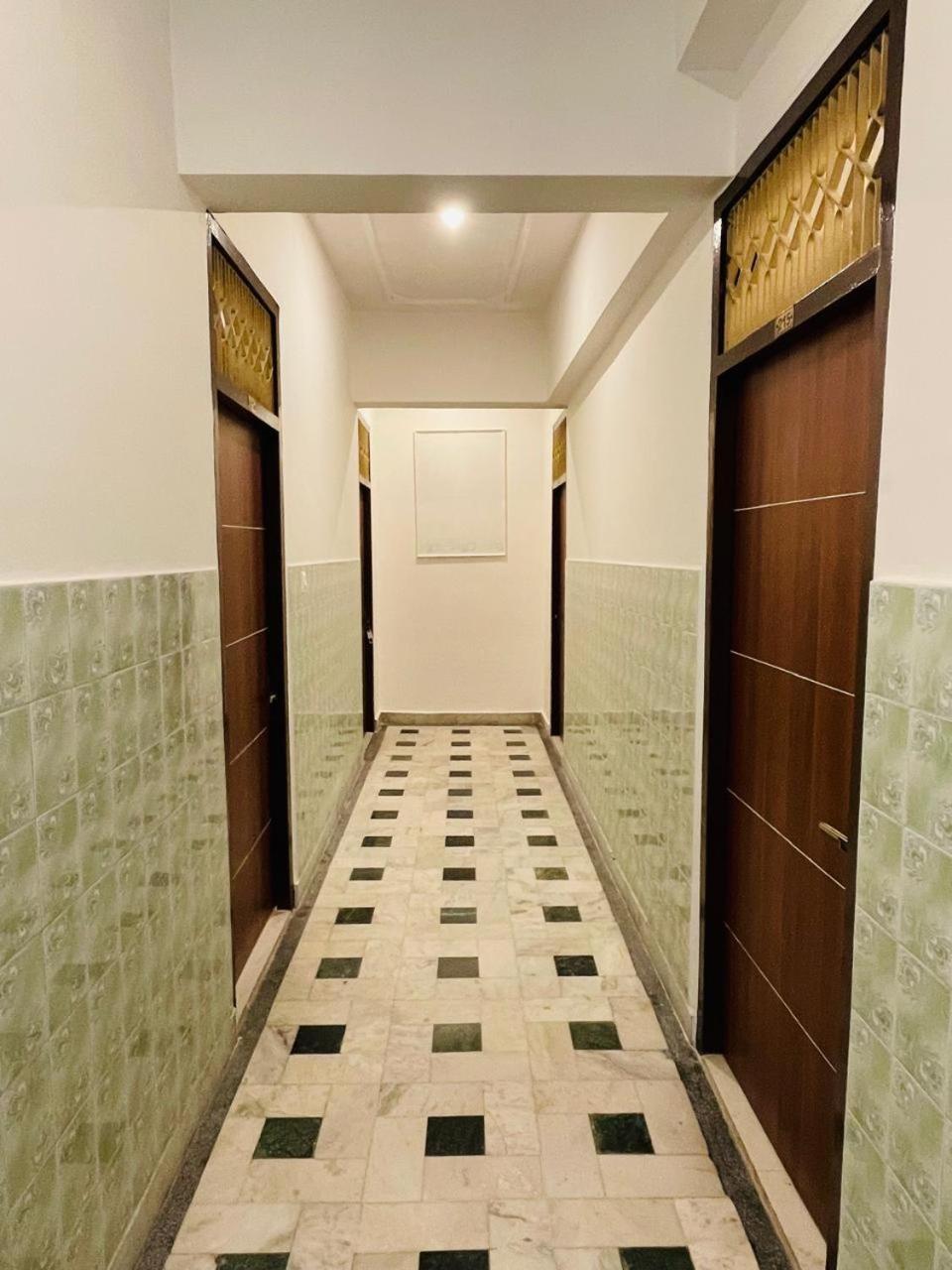 Hotel Dileep42 Λάκναου Εξωτερικό φωτογραφία